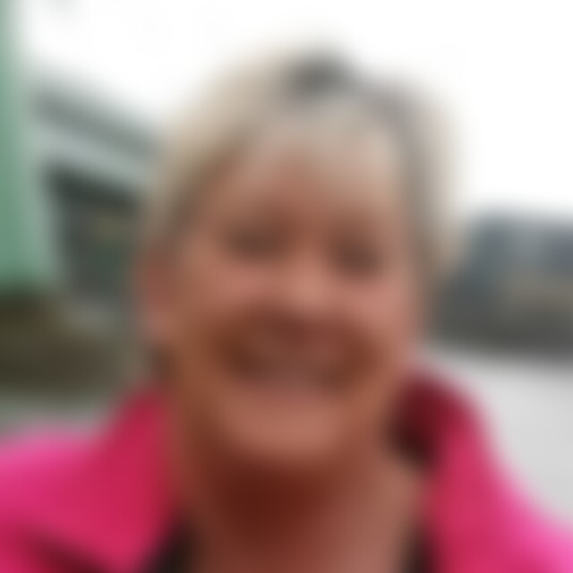 susie (59) aus Alfter