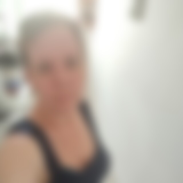 Charis (45) aus Chemnitz