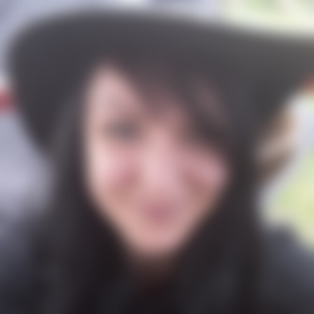 Satine (42) aus Leverkusen