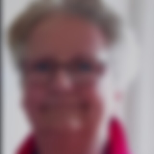 Giny (67) aus Zetten