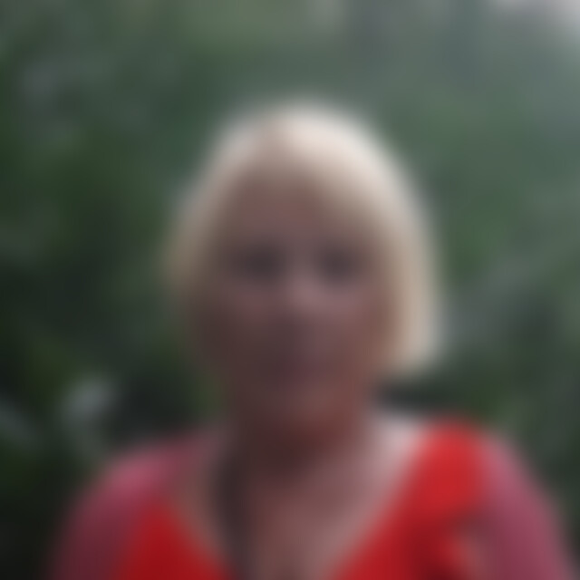 Christa (71) aus Hamburg