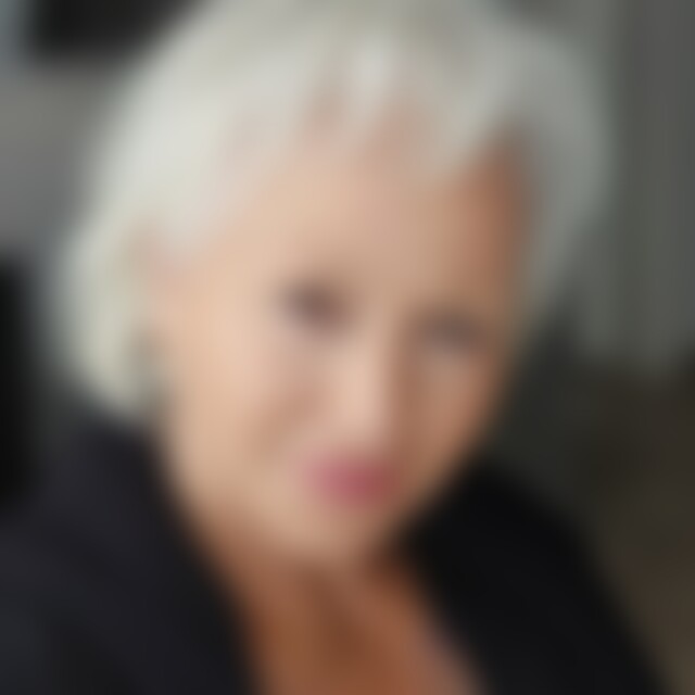 Fatima (68) aus Hamburg